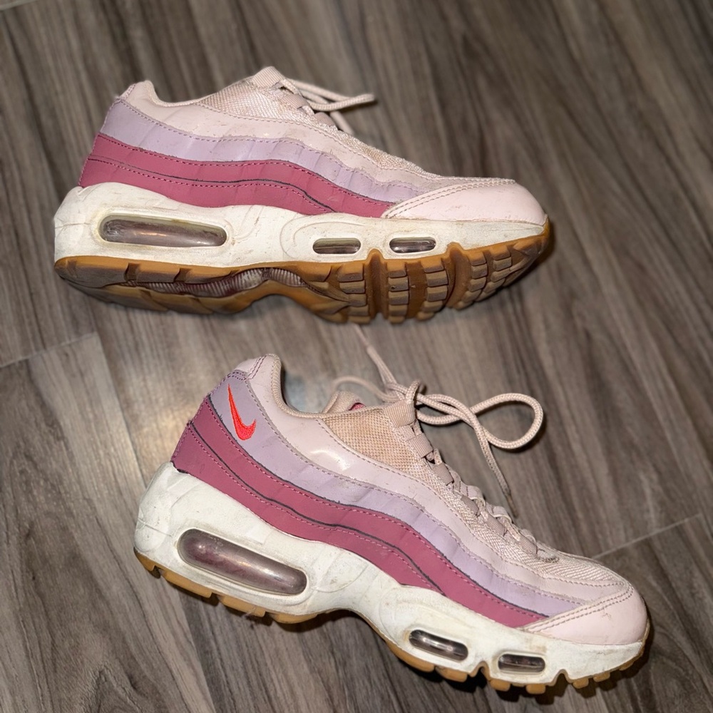 Nike Women's Pink and Purple Air Max 95 Sneakers